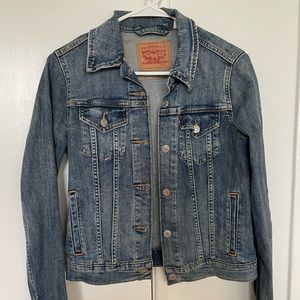 Levi’s denim jacket